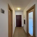 Sara *
